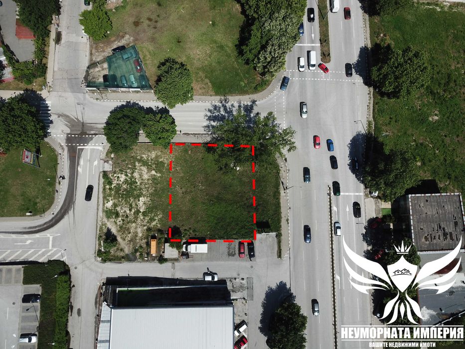 Дава се под наем Гараж / Паркомясто в Асеновград - 600 кв.м за 780 € - Снимка #8