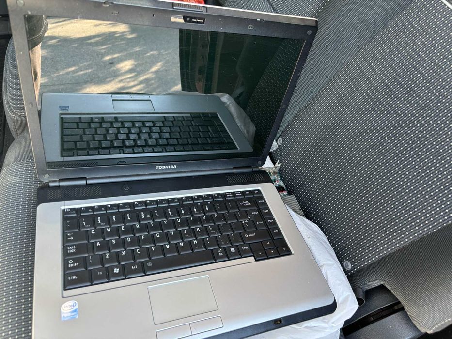 Лаптоп Toshiba Satelite L300