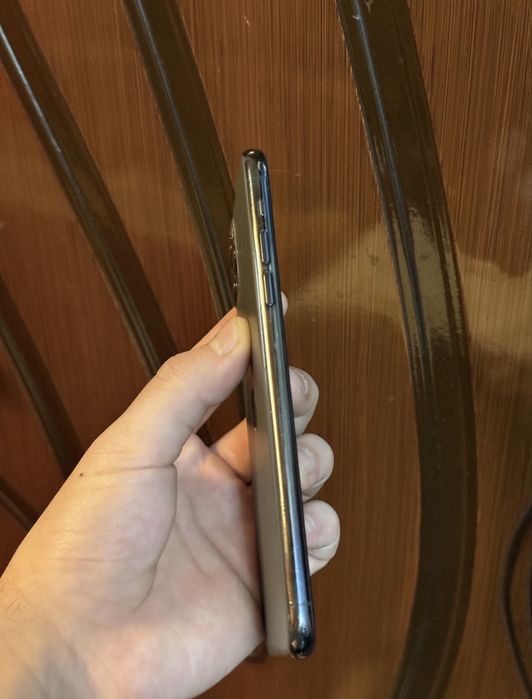Iphone 11 pro max sotiladi
