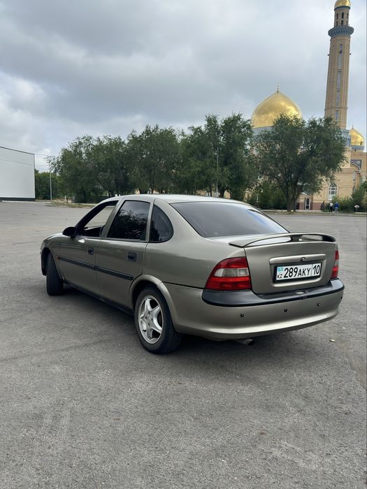 Продам машину Opel Vectra B