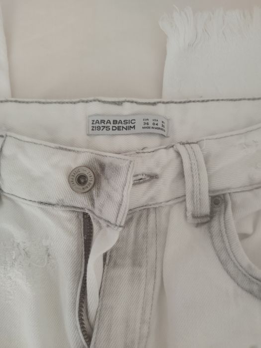 Бели и светло сини дънки на Zara