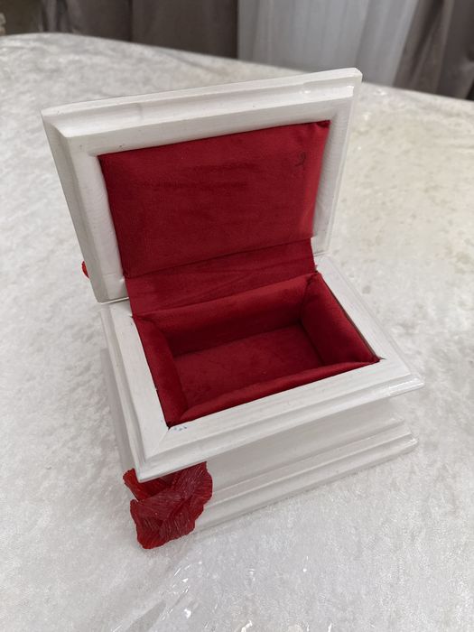 Шкатулка декоративная