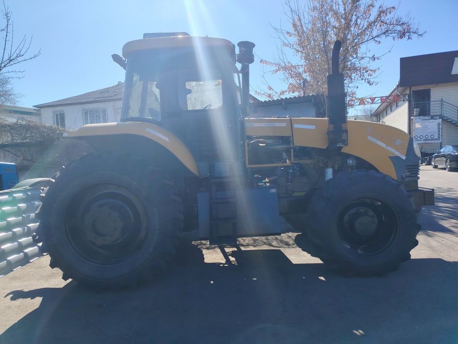 Трактор 2016 года