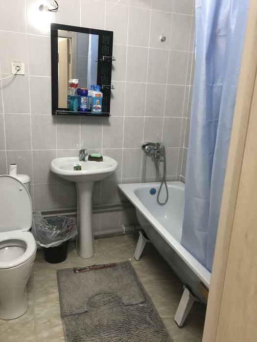 Подселениеге 2 қыз керек