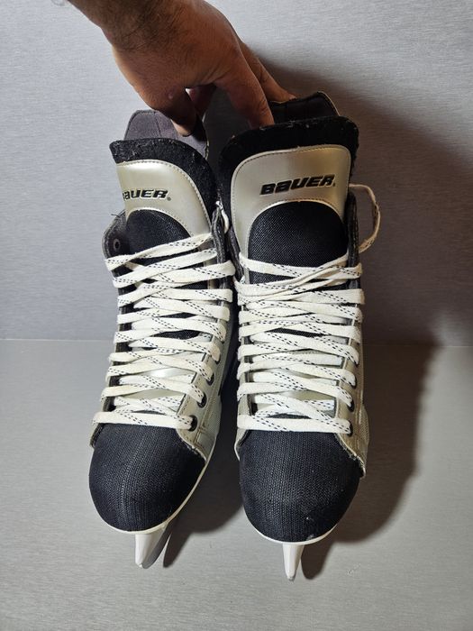 Patine hochei 3011 Bauer Vapor, marime 44, lungime interioara 28cm.