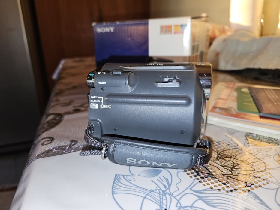 Видео камера SONY