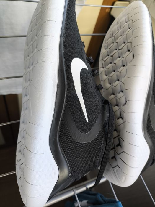 Кроссовки Nike женские