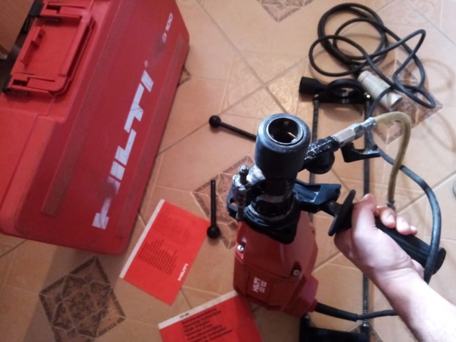Mașină carotat Hilti DD 100