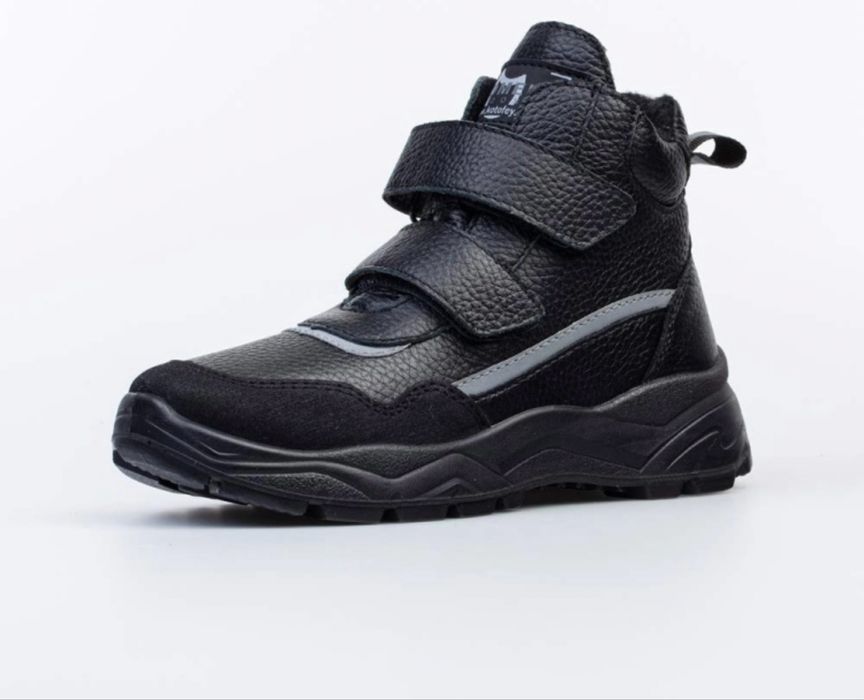 Подростковые демисезонные ботинки в отличном состоянии от Котофей