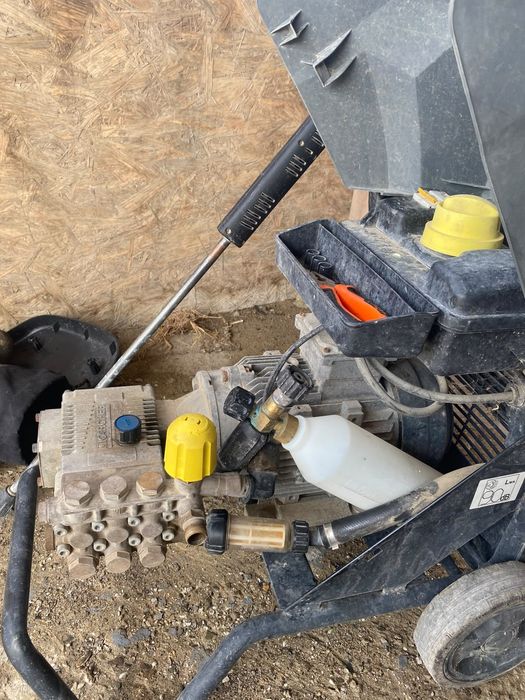 Авто мойка Karcher Professional
