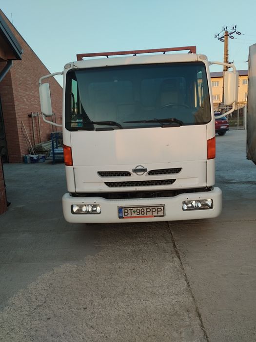 Nissan Atleon basculabil