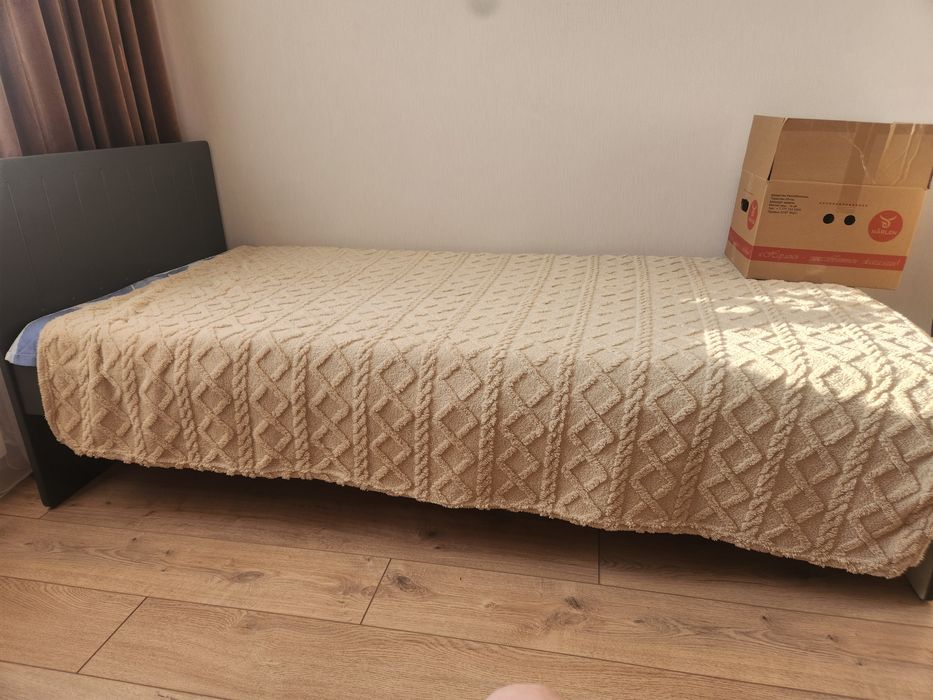 Продам кровать  почти новая