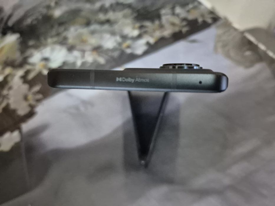 Vand Motorola Edge 40 negru- 256 Gb