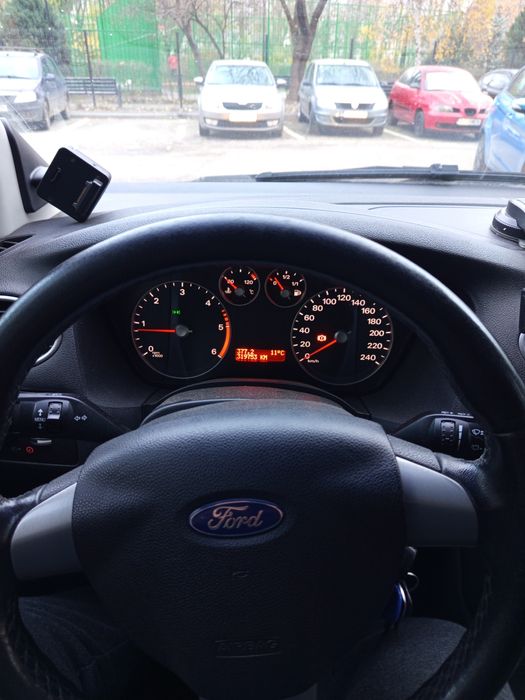 Vând autoturism Ford focus