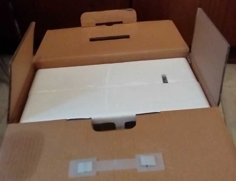 Продавам нова шевна машина Singer Smart II