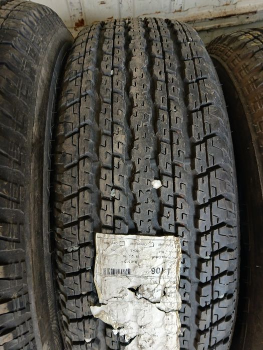 Гуми 255-70-18 пет броя