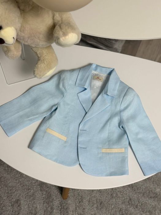 Costum eveniment masura 80 si pantofiori piele masura 18