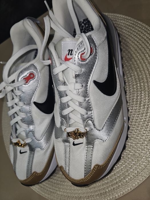 Дамски маратонки Nike