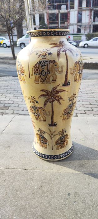 Продам Вазу          .