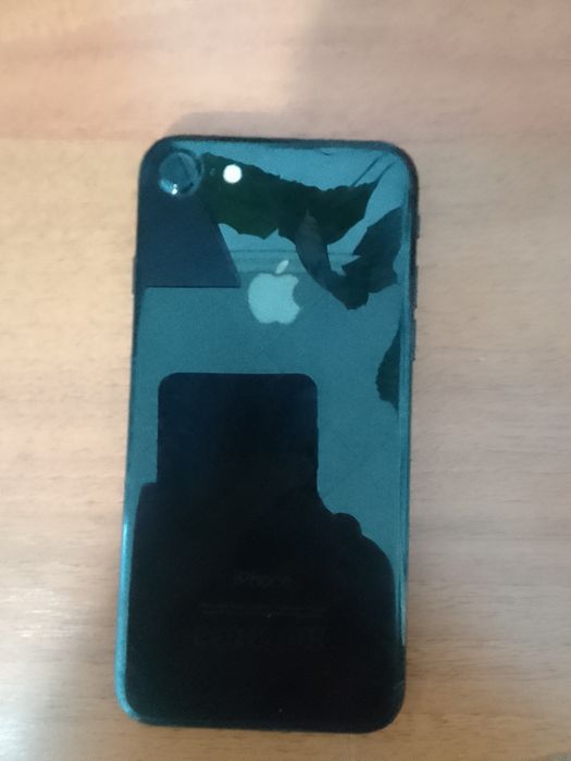 IPhone 7 128гб в хорошым состояний Торг есть.