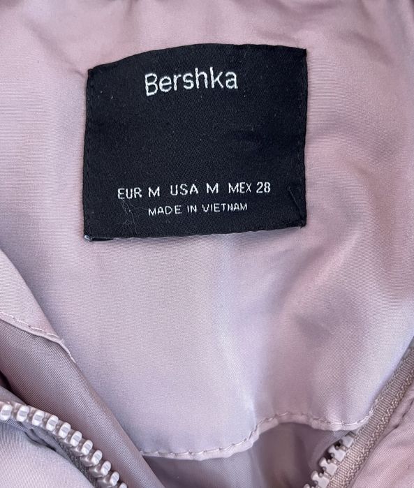 Дамско зимно яке с качулка Bershka, размер M