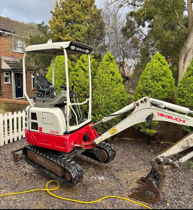 Мини багер Takeuchi