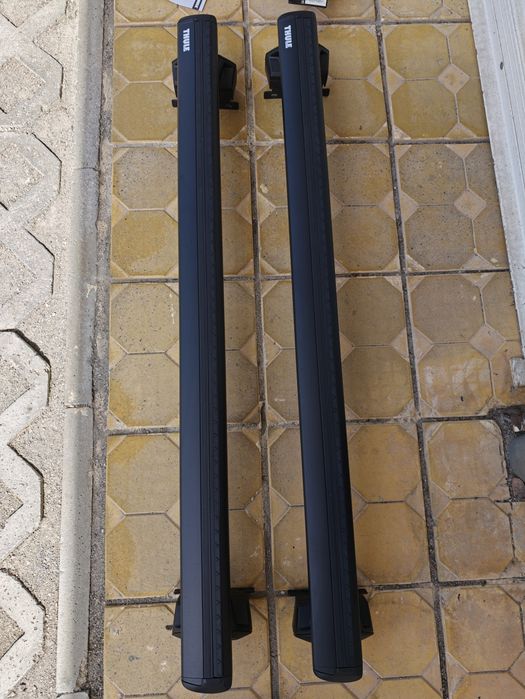 Продавам пълен комплект напречни греди Thule  Wingbar Evo 711220 + захвати и монтажен кит
