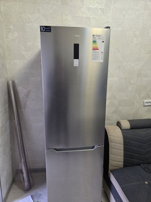 Продаётся холодильник двухкамерный Media