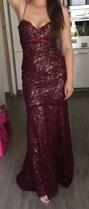 Официална рокля, модел русалка в бордо, нова
