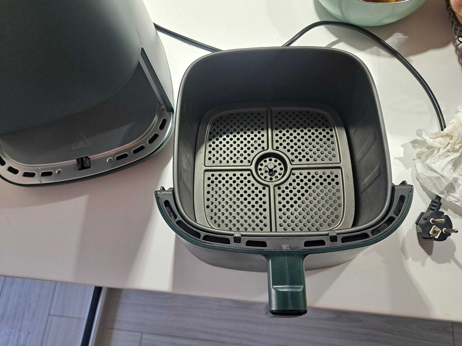 Friteuze cu aer cald Tefal