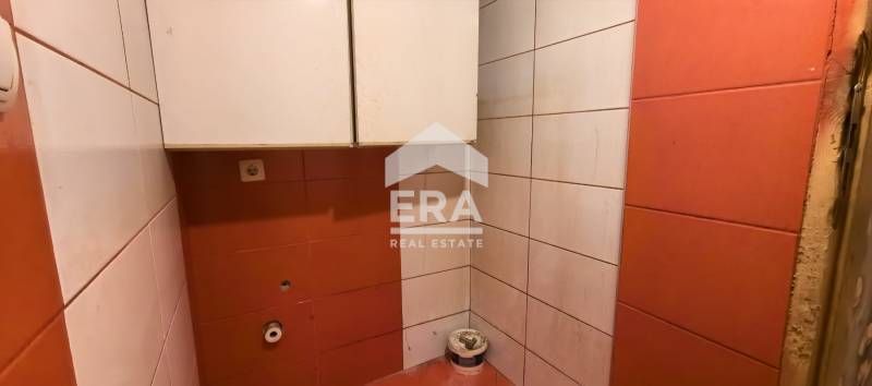 Дава се под наем Етаж от къща в Варна, Аспарухово - 60 кв.м за 281 € - Снимка #4