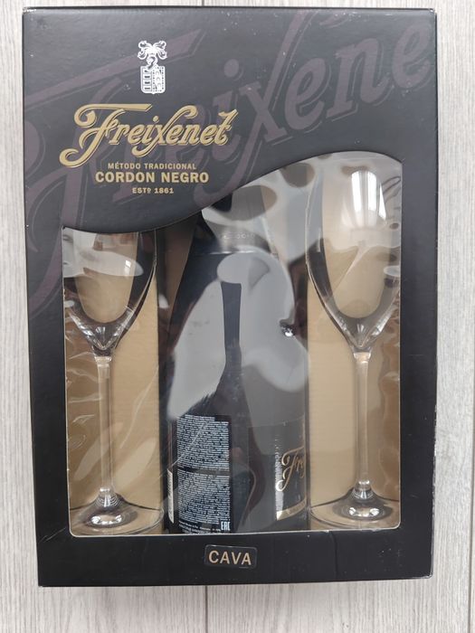 Подарочный набор с бокалами