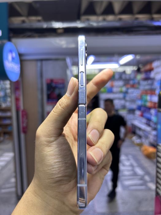 Samsung galxy flip 4 256 g