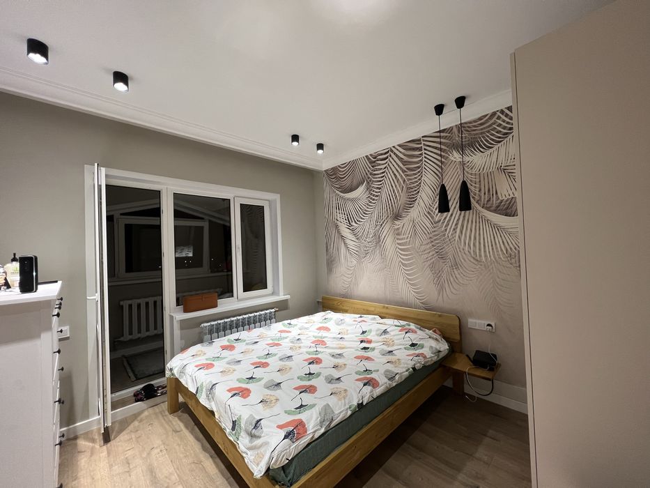 Кровать с матрасом