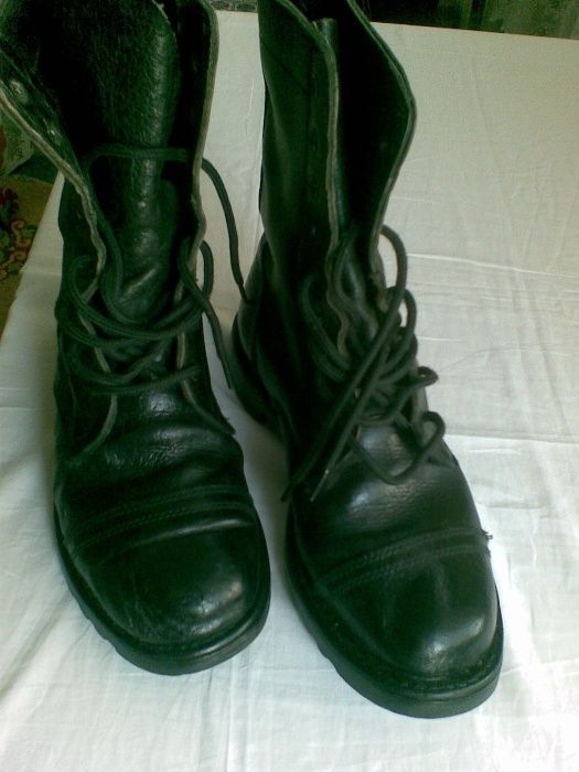 Ghete piele mar. 42-43