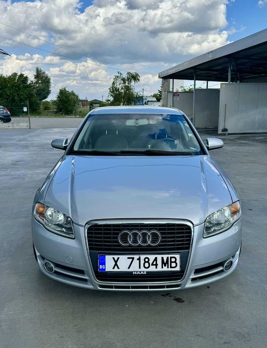 Продавам Ауди А4
