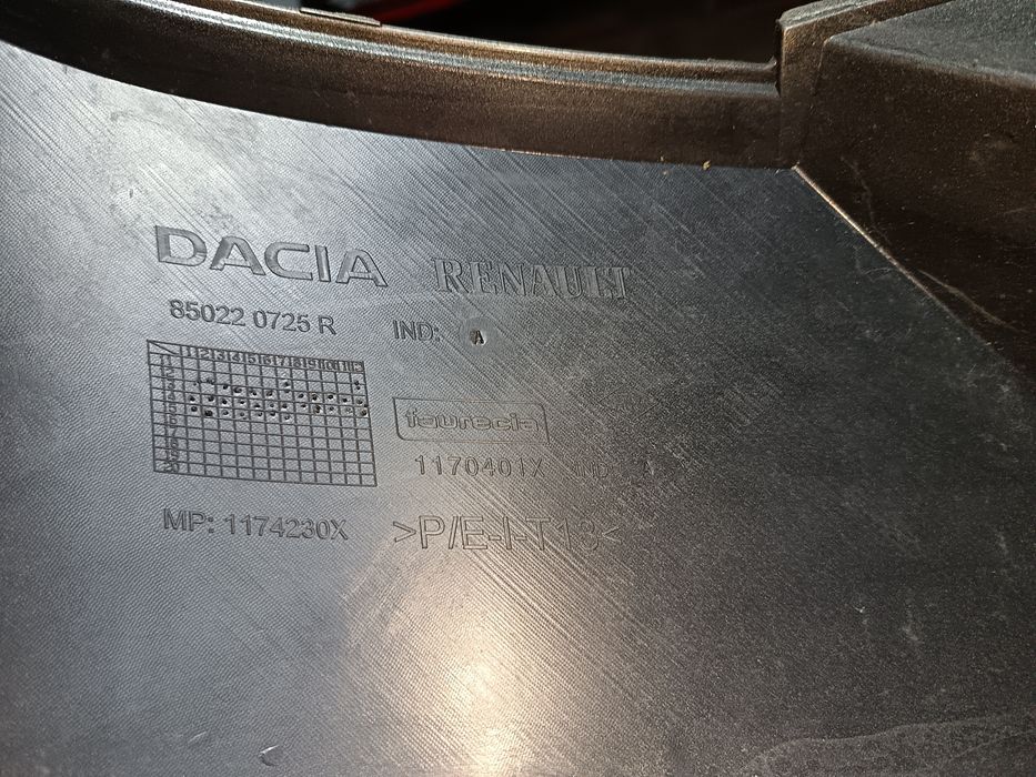 Bara spate Dacia Logan 2 an 2013, 2014, 2015