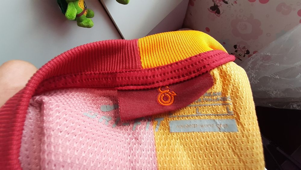 Футболни фланелки на Galatasaray и Trabzonspor оригинални