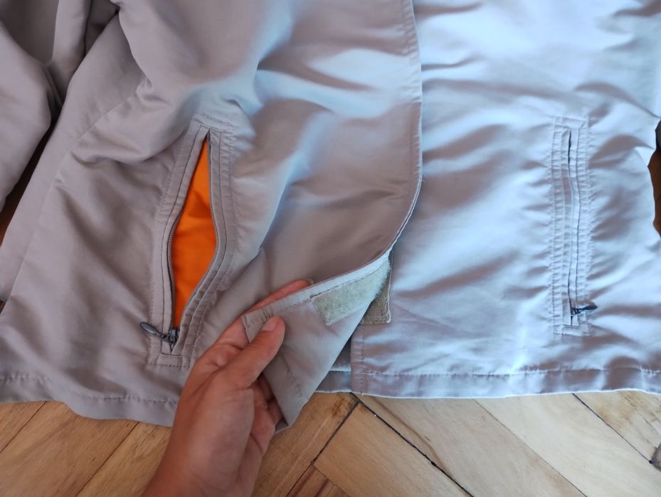 Сиво яке Nike  .