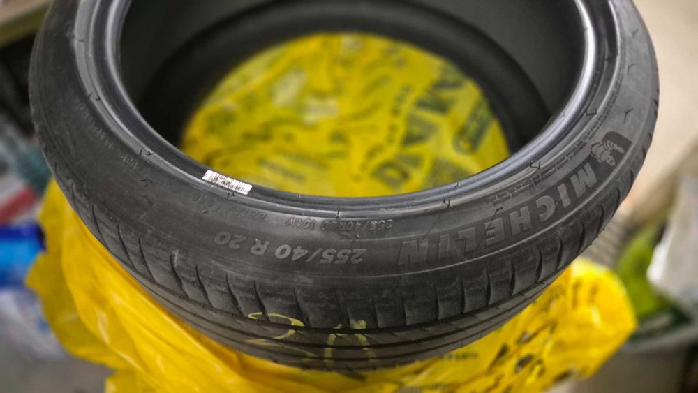 4 летни гуми Mishelin pilot sport ev 255/40/20 запазени!