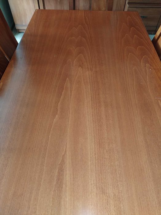 Разтегателна маса с 6 стола