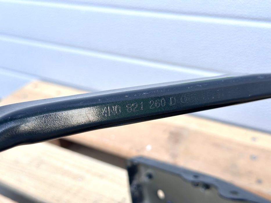 Метални стойки AUDI A8 D5 4N0821136B 4N0821260D 4N0821132G