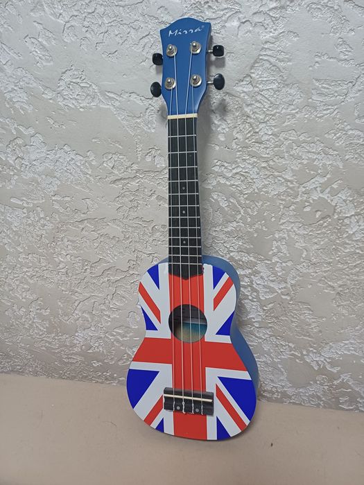 Укулеле с принтом