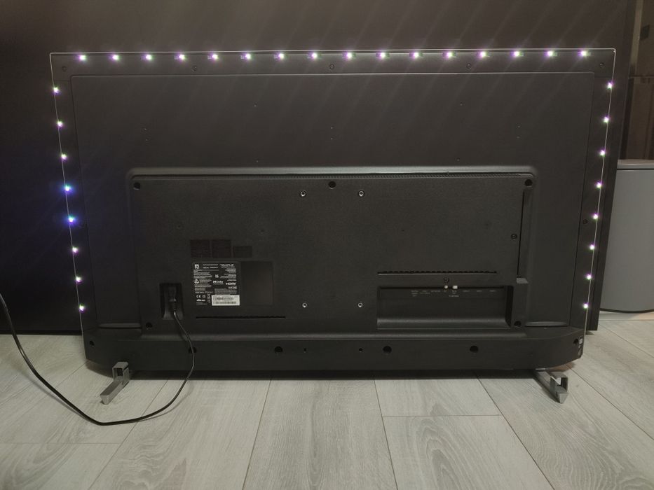 Philips 43PUS7956/12 – 43" 4K Smart TV (счупен екран, за части/ремонт)