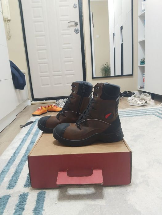 Продам ботинки Red wing