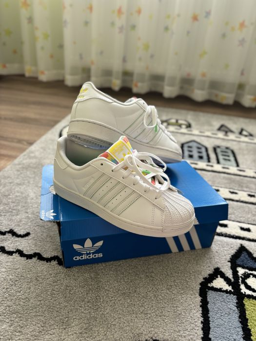 Adidas Superstar