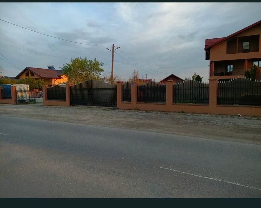 Casa spațioasă 260 mp ,2016, (P+1+Pod) + Teren 4000 mp , Com Sirna