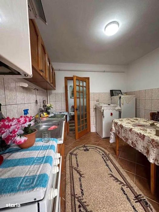 De vanzare apartament 2 camere,balcon,decomandat,57mp, Mihai Eminescu
