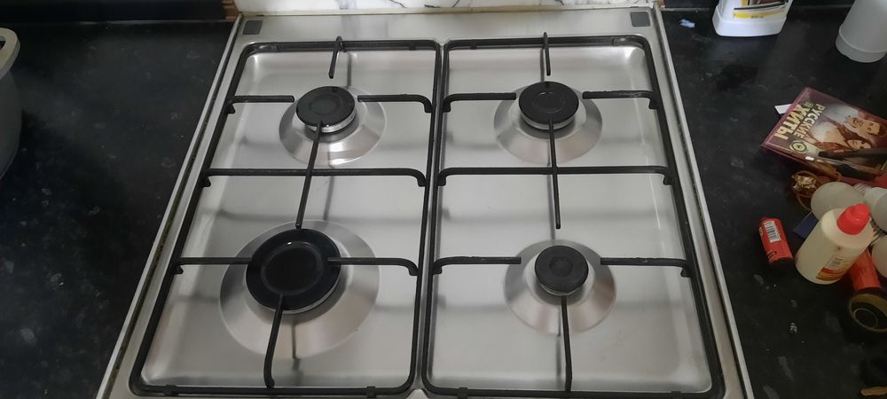 Продам Газовую плиту