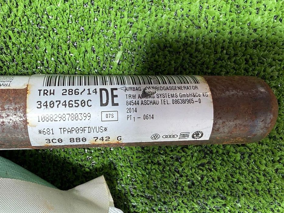 AIRBAG CORTINA DREAPTA VOLSKWAGEN PASSAT B7 BlueMotion 2.0 DIESEL 2014 COD OEM 34074650C / 3C0880742G / BERLINA 2010-2014